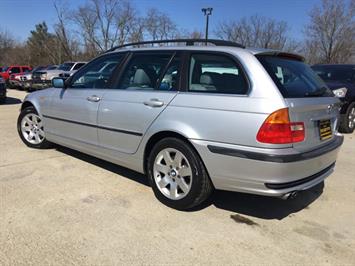 2002 BMW 3 Series 325xi   - Photo 13 - Cincinnati, OH 45255