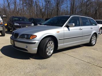 2002 BMW 3 Series 325xi   - Photo 11 - Cincinnati, OH 45255