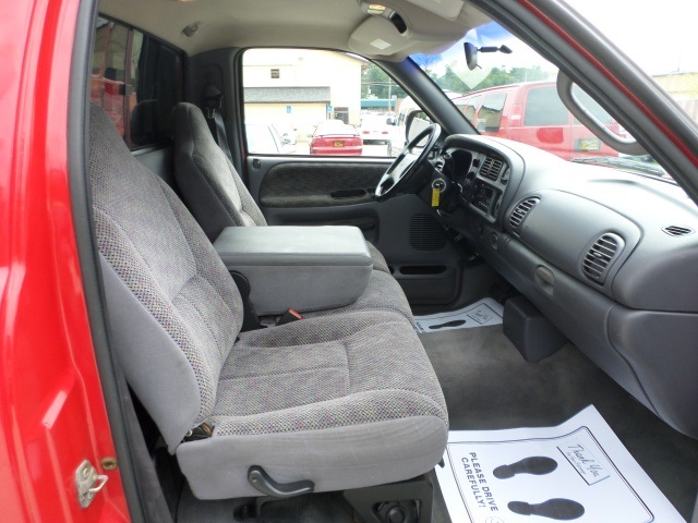 1998 DODGE REGULAR CAB ST - Photo 8 - Cincinnati, OH 45255