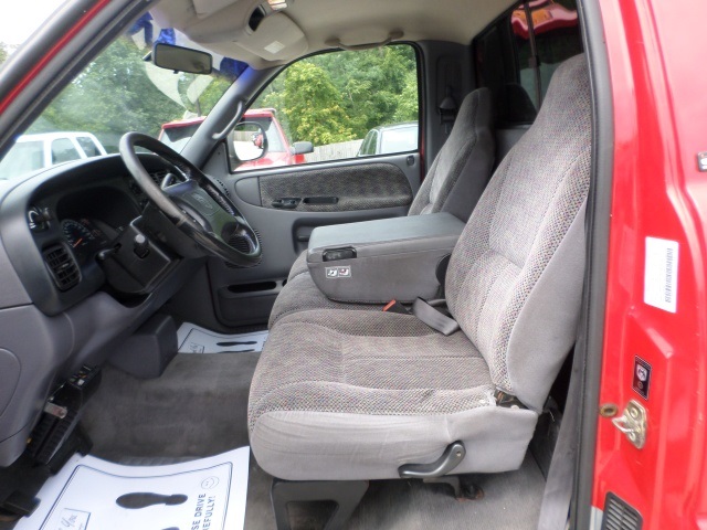 1998 DODGE REGULAR CAB ST - Photo 9 - Cincinnati, OH 45255