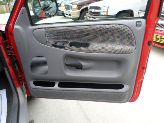 1998 DODGE REGULAR CAB ST - Photo 20 - Cincinnati, OH 45255