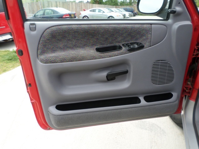 1998 DODGE REGULAR CAB ST - Photo 19 - Cincinnati, OH 45255