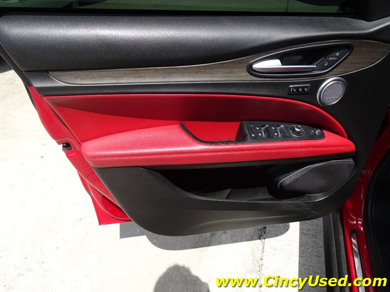 2018 Alfa Romeo Stelvio Ti - Photo 29 - Cincinnati, OH 45255