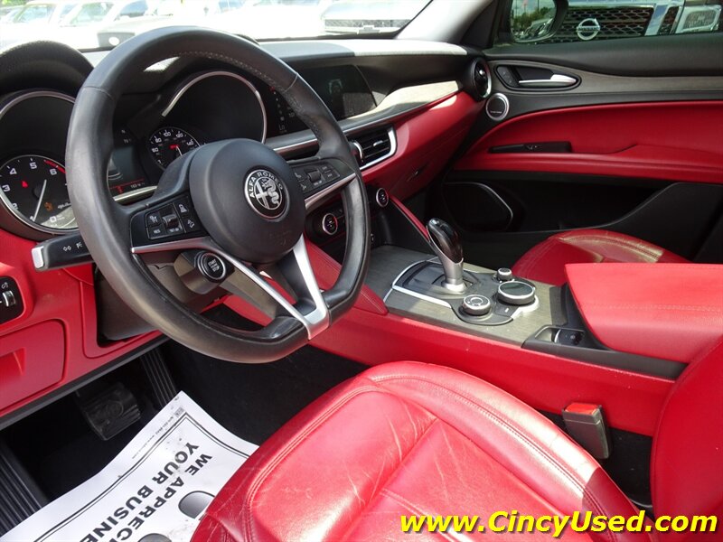 2018 Alfa Romeo Stelvio Ti - Photo 12 - Cincinnati, OH 45255