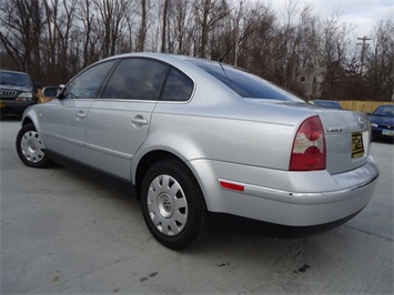 2002 Volkswagen Passat GLS   - Photo 12 - Cincinnati, OH 45255
