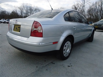 2002 Volkswagen Passat GLS   - Photo 13 - Cincinnati, OH 45255