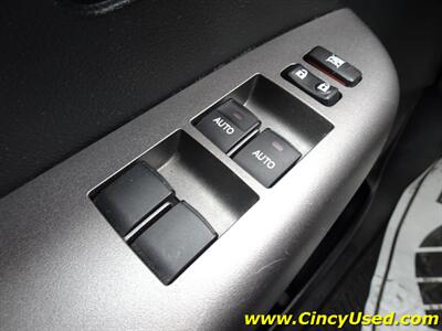 2012 Toyota Sequoia SR5   - Photo 23 - Cincinnati, OH 45255