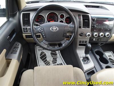 2012 Toyota Sequoia SR5   - Photo 10 - Cincinnati, OH 45255