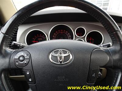 2012 Toyota Sequoia SR5   - Photo 21 - Cincinnati, OH 45255