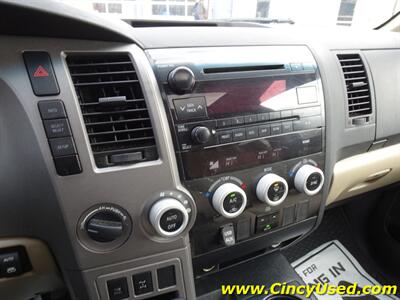 2012 Toyota Sequoia SR5   - Photo 20 - Cincinnati, OH 45255