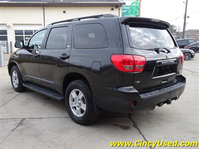 2012 Toyota Sequoia SR5   - Photo 9 - Cincinnati, OH 45255