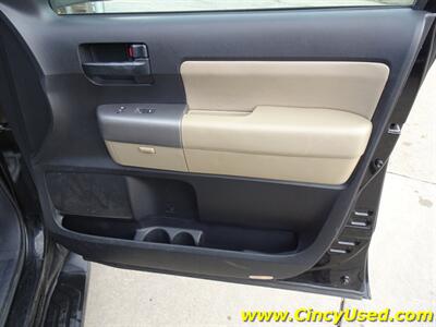 2012 Toyota Sequoia SR5   - Photo 25 - Cincinnati, OH 45255