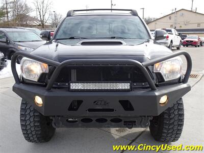 2015 Toyota Tacoma TRD V6   - Photo 2 - Cincinnati, OH 45255