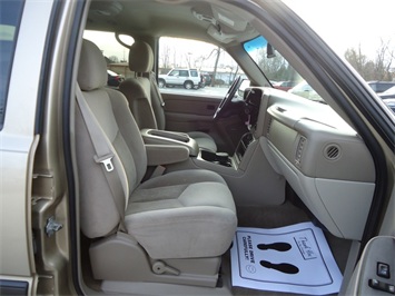 2005 Chevrolet Suburban 1500 LT   - Photo 7 - Cincinnati, OH 45255