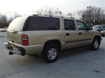 2005 Chevrolet Suburban 1500 LT   - Photo 6 - Cincinnati, OH 45255
