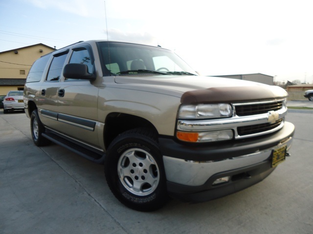 2005 Chevrolet Suburban 1500 LT   - Photo 10 - Cincinnati, OH 45255