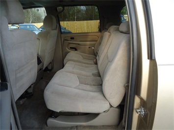 2005 Chevrolet Suburban 1500 LT   - Photo 15 - Cincinnati, OH 45255