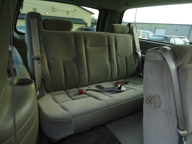 2005 Chevrolet Suburban 1500 LT   - Photo 9 - Cincinnati, OH 45255