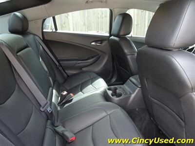 2017 Chevrolet Volt Premier 1.5L I4 Hybrid  Range-Extended Electric FWD - Photo 12 - Cincinnati, OH 45255