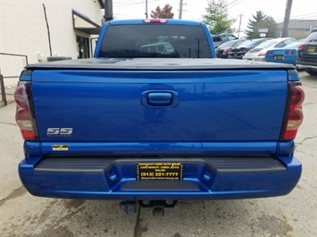 2004 Chevrolet Silverado 1500 SS   - Photo 5 - Cincinnati, OH 45255