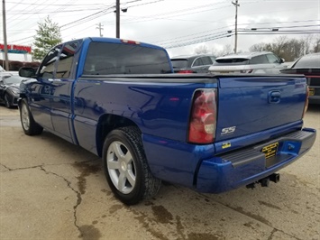 2004 Chevrolet Silverado 1500 SS   - Photo 4 - Cincinnati, OH 45255