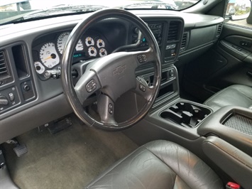 2004 Chevrolet Silverado 1500 SS   - Photo 12 - Cincinnati, OH 45255