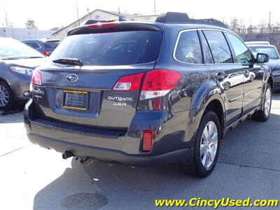 2012 Subaru Outback 3.6R Limited   - Photo 7 - Cincinnati, OH 45255