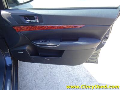 2012 Subaru Outback 3.6R Limited   - Photo 31 - Cincinnati, OH 45255