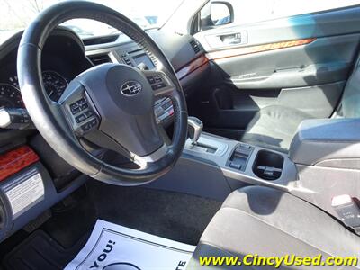 2012 Subaru Outback 3.6R Limited   - Photo 10 - Cincinnati, OH 45255