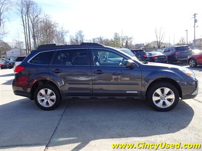 2012 Subaru Outback 3.6R Limited   - Photo 6 - Cincinnati, OH 45255
