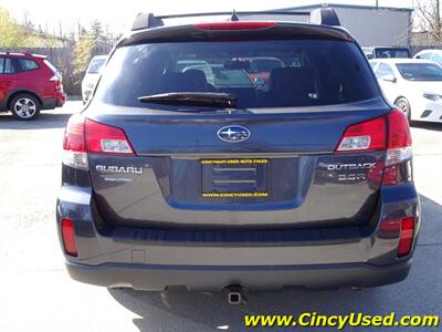 2012 Subaru Outback 3.6R Limited   - Photo 8 - Cincinnati, OH 45255