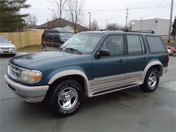 1995 FORD EXPLORER   - Photo 3 - Cincinnati, OH 45255