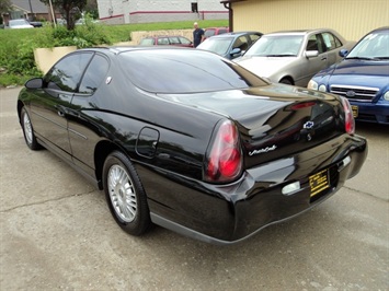 2001 Chevrolet Monte Carlo LS   - Photo 4 - Cincinnati, OH 45255