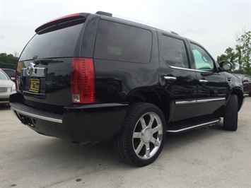 2007 Cadillac Escalade   - Photo 14 - Cincinnati, OH 45255