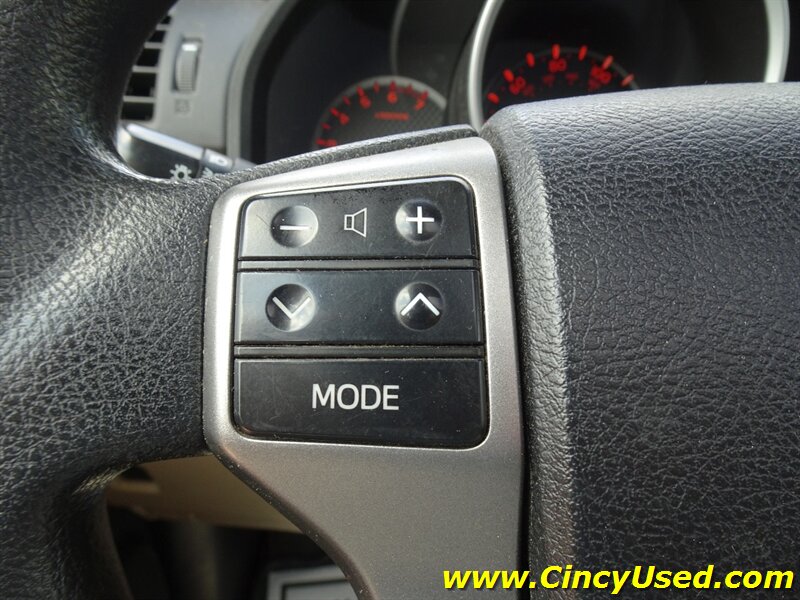 2013 Toyota 4Runner SR5 - Photo 25 - Cincinnati, OH 45255