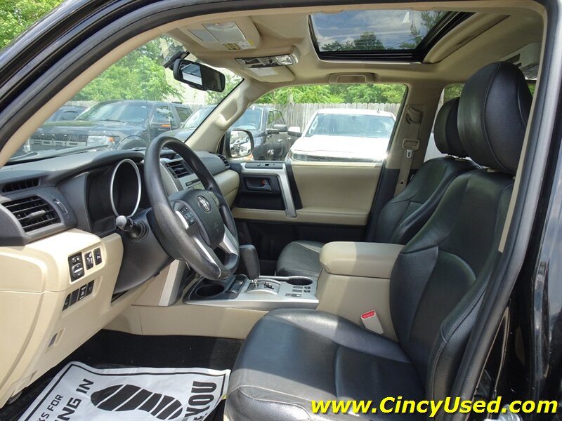 2013 Toyota 4Runner SR5 - Photo 11 - Cincinnati, OH 45255