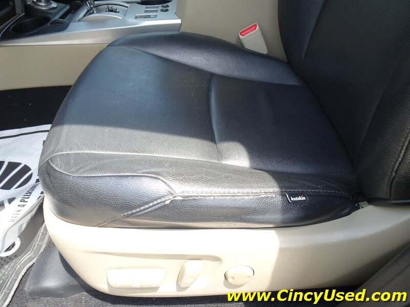 2013 Toyota 4Runner SR5 - Photo 30 - Cincinnati, OH 45255