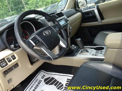 2013 Toyota 4Runner SR5   - Photo 12 - Cincinnati, OH 45255