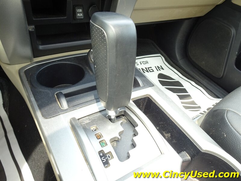2013 Toyota 4Runner SR5 - Photo 18 - Cincinnati, OH 45255