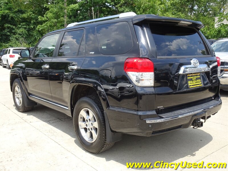 2013 Toyota 4Runner SR5 - Photo 8 - Cincinnati, OH 45255