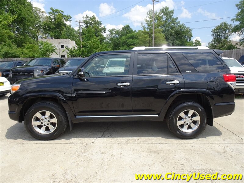 2013 Toyota 4Runner SR5 - Photo 9 - Cincinnati, OH 45255