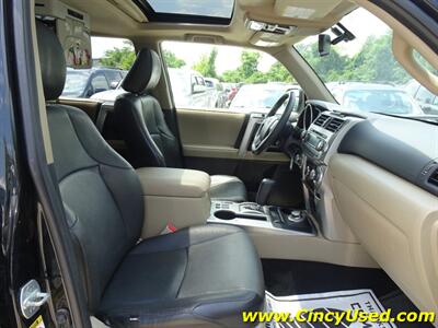 2013 Toyota 4Runner SR5   - Photo 17 - Cincinnati, OH 45255