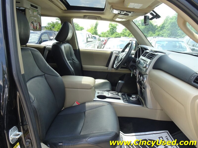 2013 Toyota 4Runner SR5 - Photo 17 - Cincinnati, OH 45255