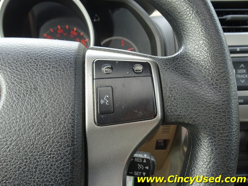 2013 Toyota 4Runner SR5 - Photo 26 - Cincinnati, OH 45255