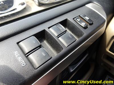 2013 Toyota 4Runner SR5   - Photo 24 - Cincinnati, OH 45255