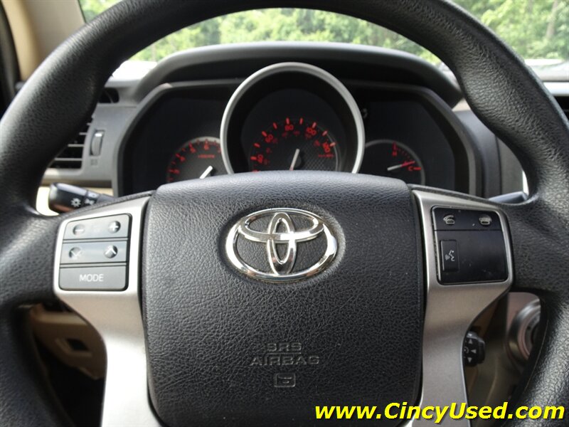 2013 Toyota 4Runner SR5 - Photo 22 - Cincinnati, OH 45255