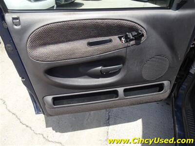 2001 Dodge Ram 3500 SLT Plus   - Photo 28 - Cincinnati, OH 45255