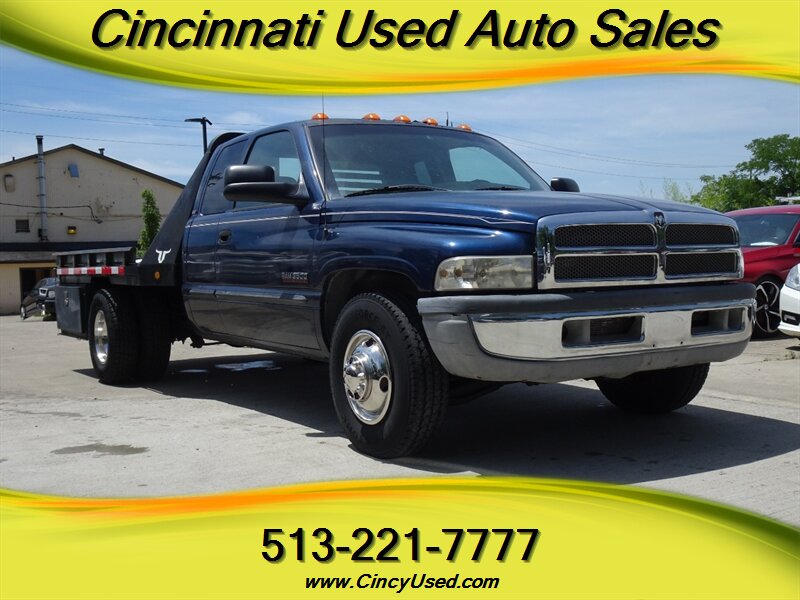 2001 Dodge Ram 3500 SLT Plus   - Photo 1 - Cincinnati, OH 45255