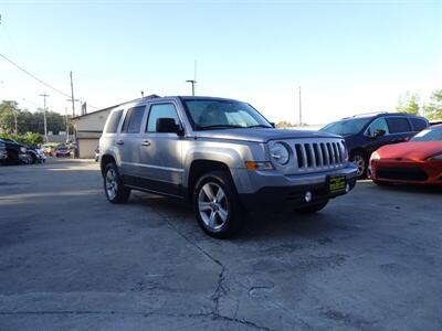 2016 Jeep Patriot Latitude  2.4L I4 4X4 - Photo 2 - Cincinnati, OH 45255