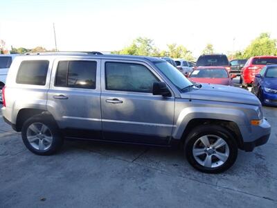 2016 Jeep Patriot Latitude  2.4L I4 4X4 - Photo 4 - Cincinnati, OH 45255